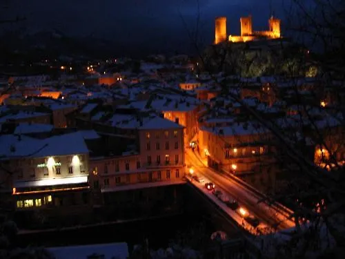 Hotel Le Lons Foix