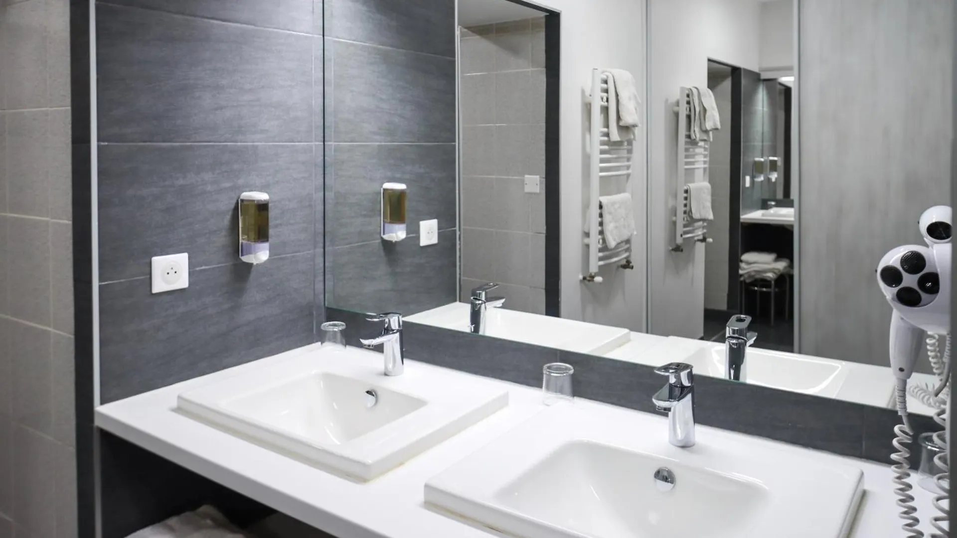 Hotel Le Lons Foix France