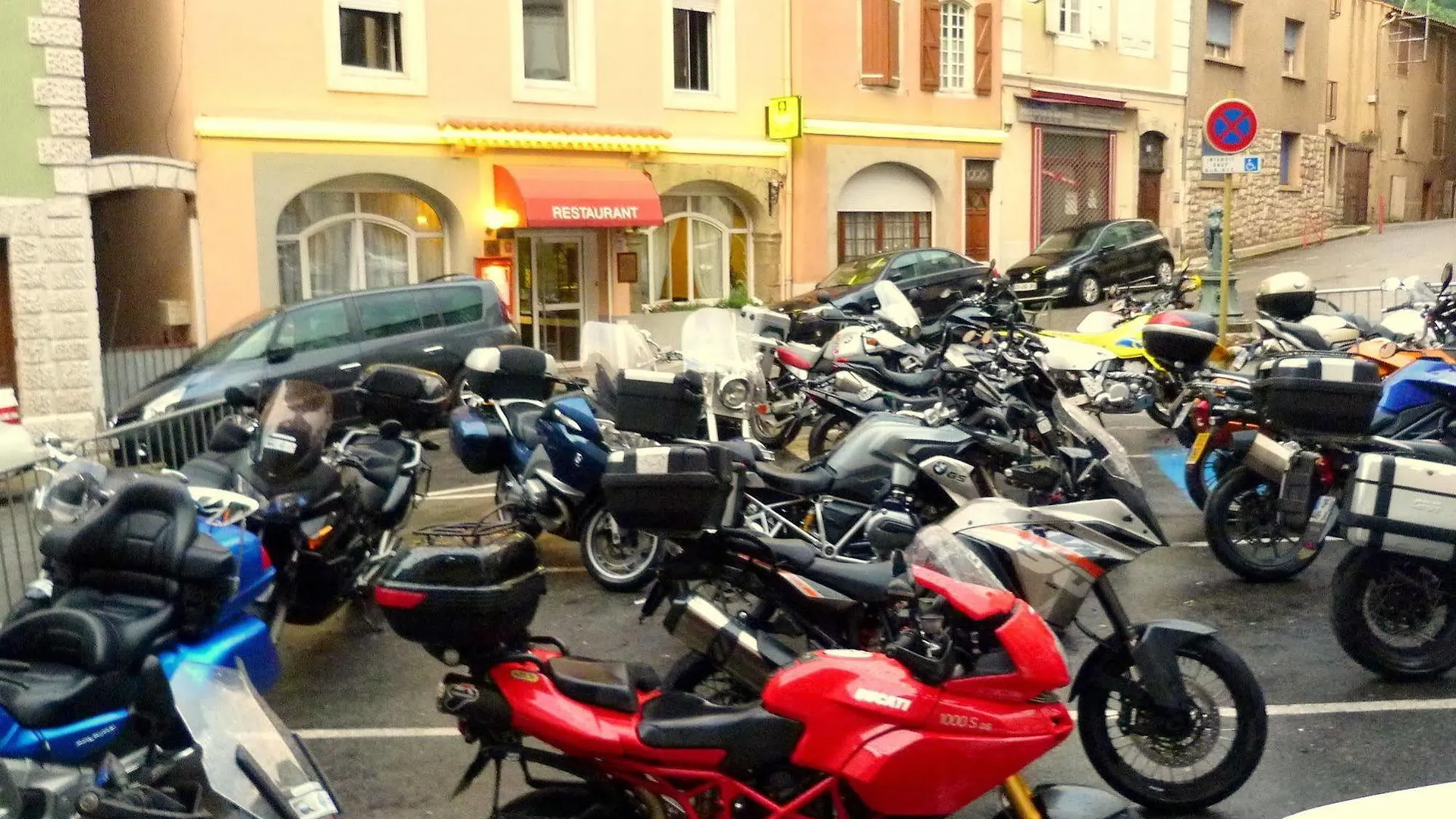 Hotel Le Lons Foix